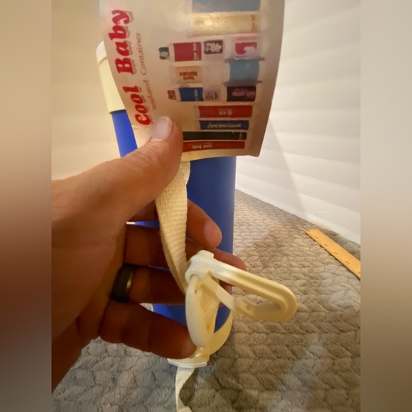 VINTAGE Cool Baby Tube Cooler Insulated Sling CAN CARRIER Hard Plastic w/Clip - Picture 3 of 8